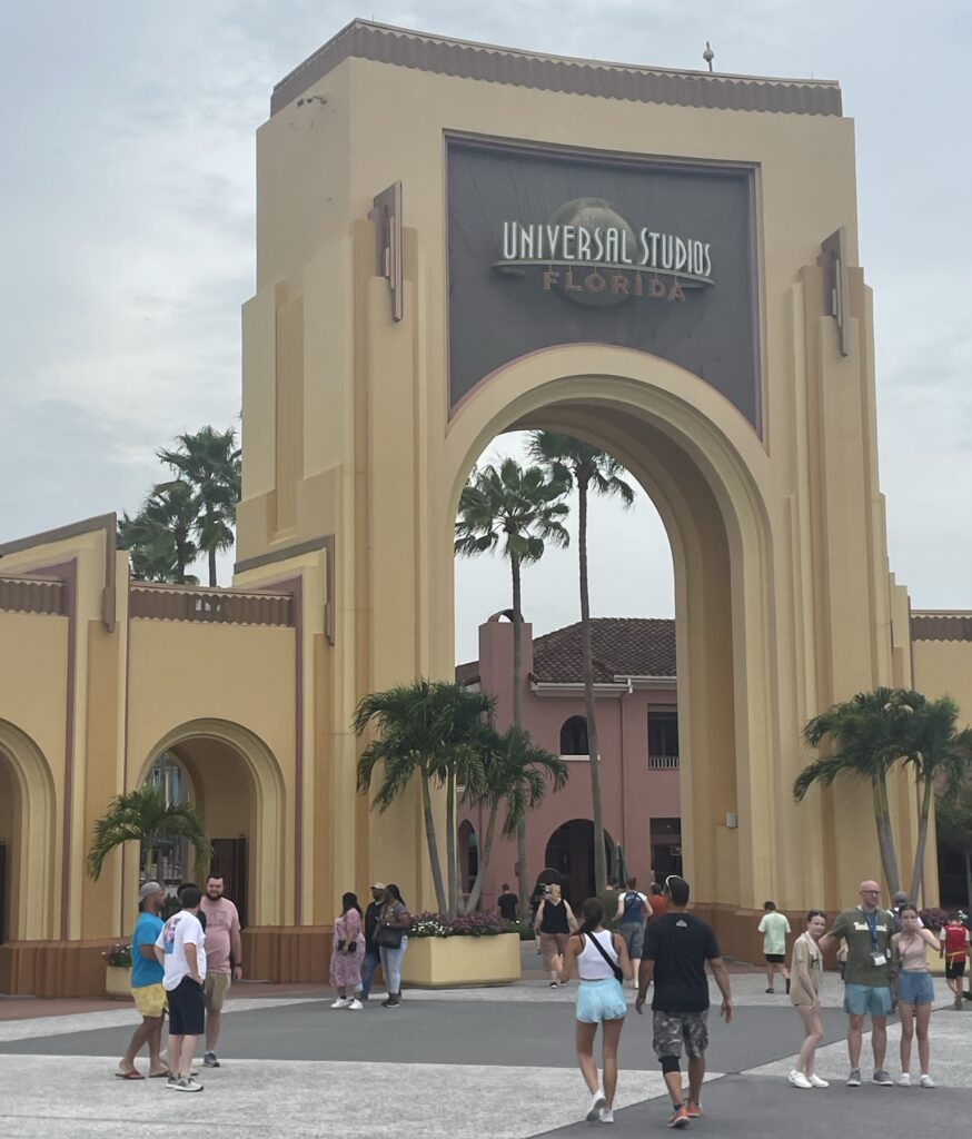 Entrance arch at universal orlando