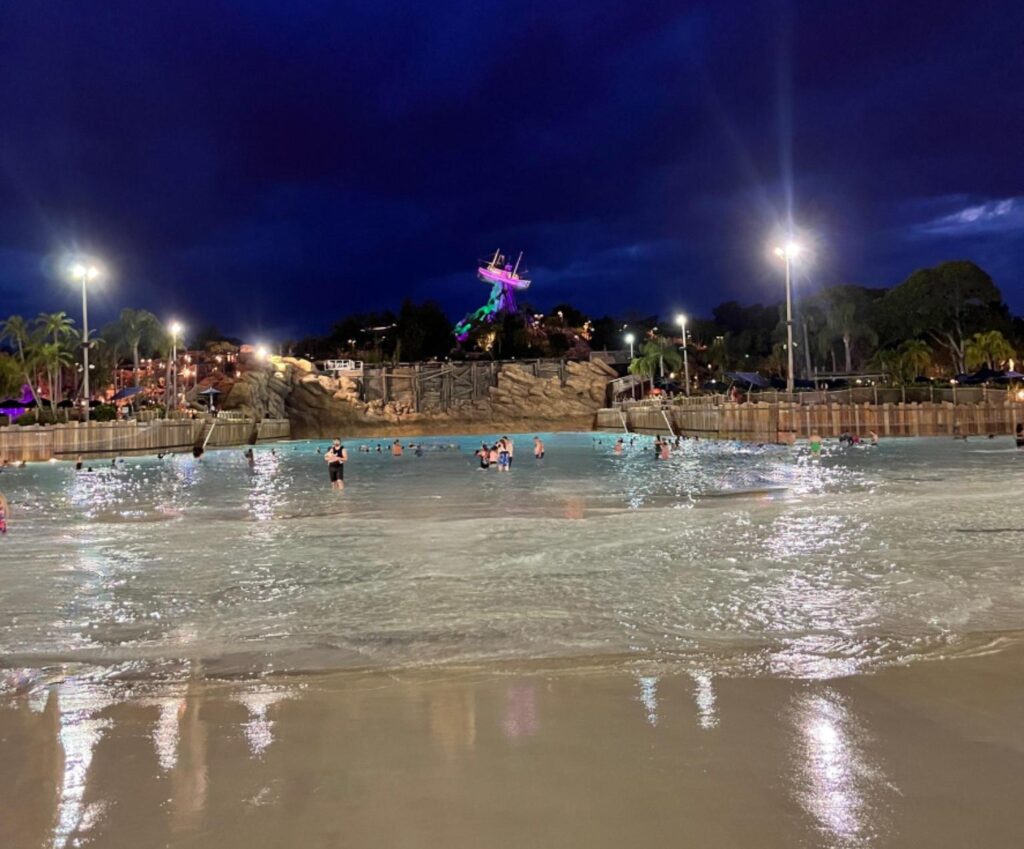 Big wave pool at typhoon lagoon